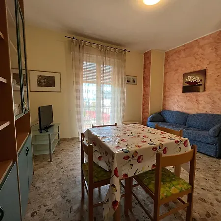 Villacedro * لاتيزي