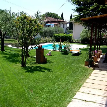 Villacedro شقة لاتيزي
